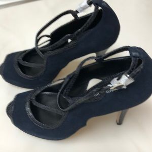 Shoes - White House/ Black Market Stillettos